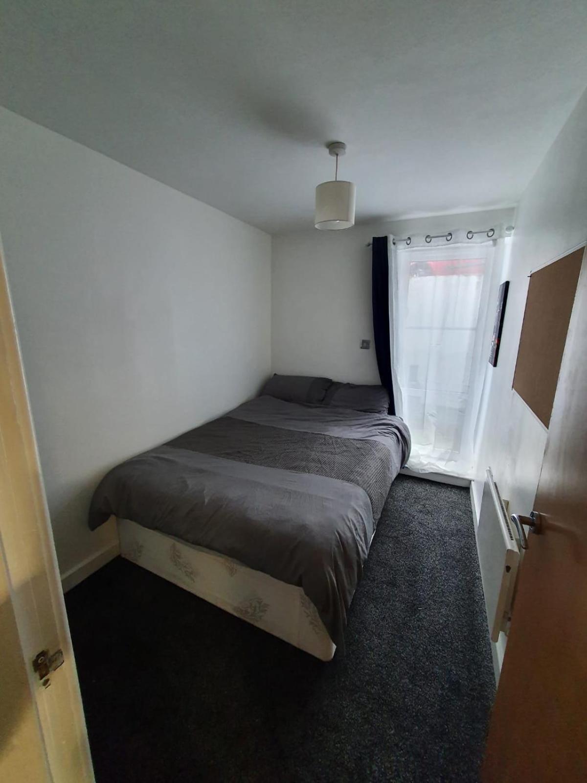 Quiet 2 Bedroom Flat In Darlington With Free Parking, Wi-Fi And More エクステリア 写真