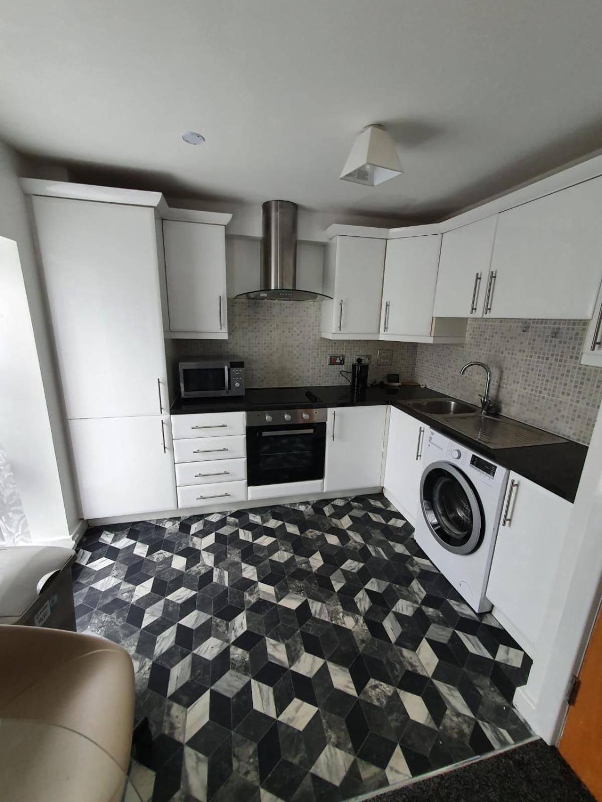 Quiet 2 Bedroom Flat In Darlington With Free Parking, Wi-Fi And More エクステリア 写真